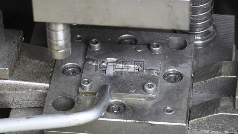 成都P20和718模具钢：揭秘模具制造中的"黄金搭档