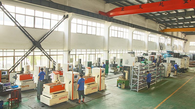 汽车注塑模具：品质与效率的双重保障**