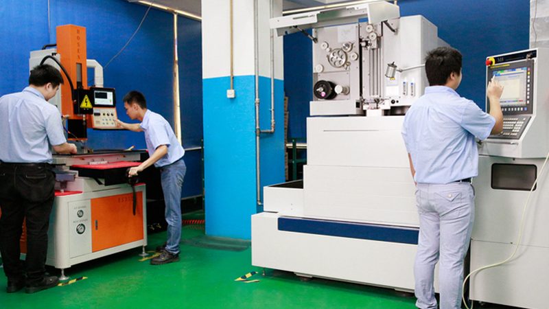 双色模具价格怎么算？揭秘影响价格的关键因素